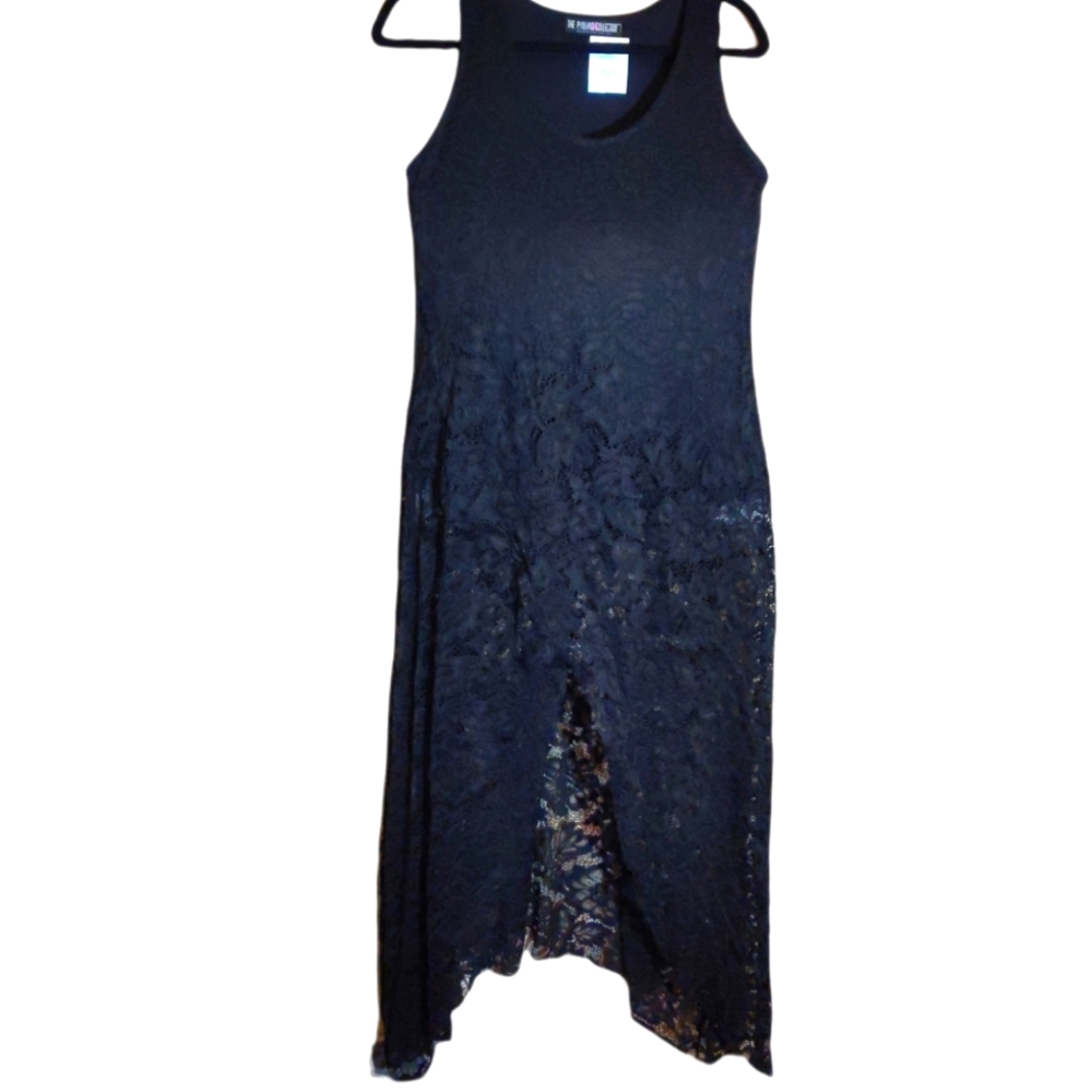 The pyramid collection black lace maxi dress